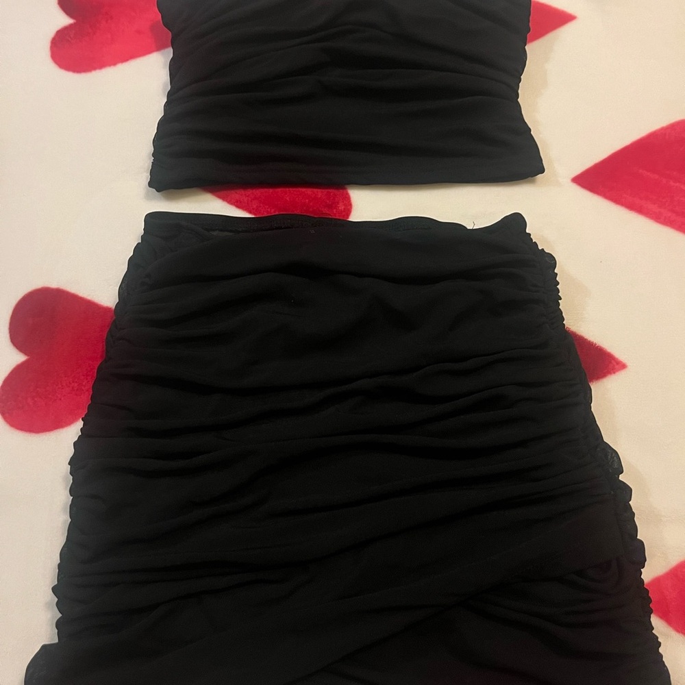 Elegant Black Ruched Skirt